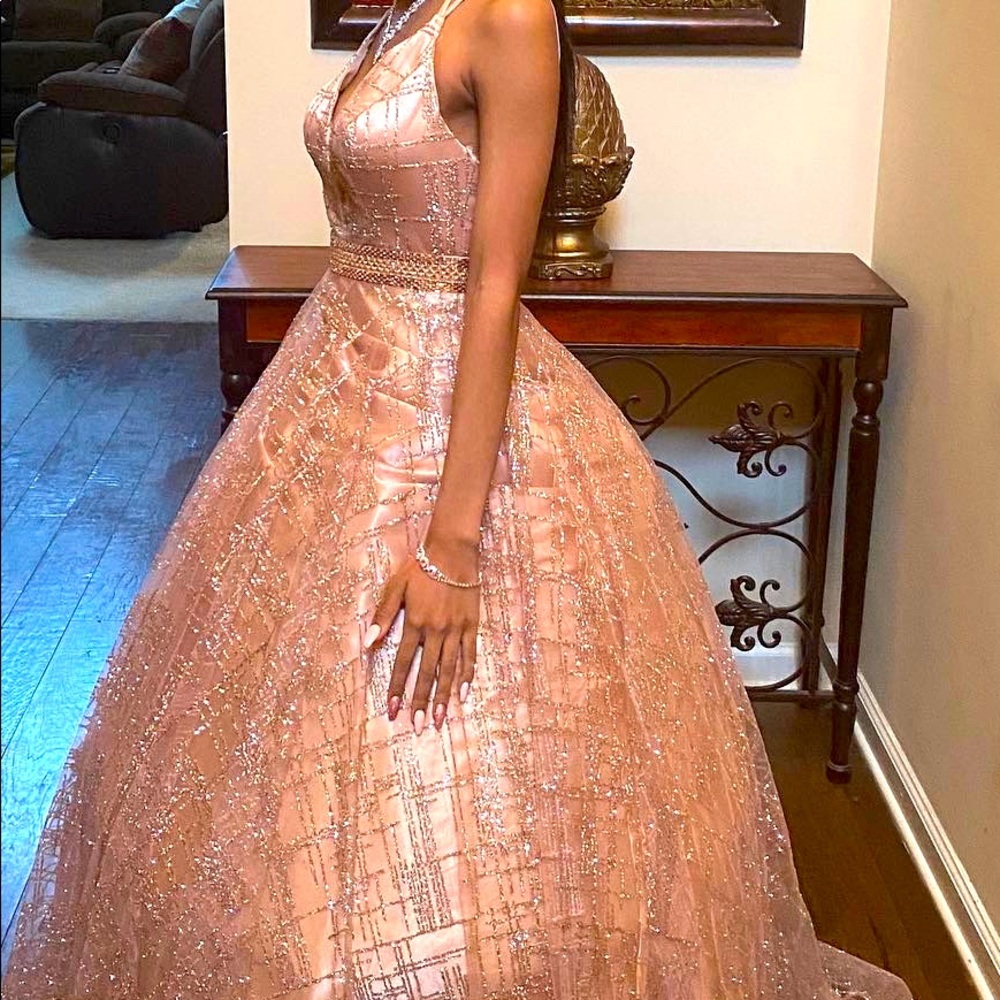 PROM DRESS !!